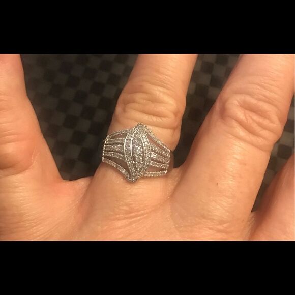 Stunning New .50 Carat Genuine Diamond Cluster Cocktail Ring Sz 8 - Picture 4 of 4